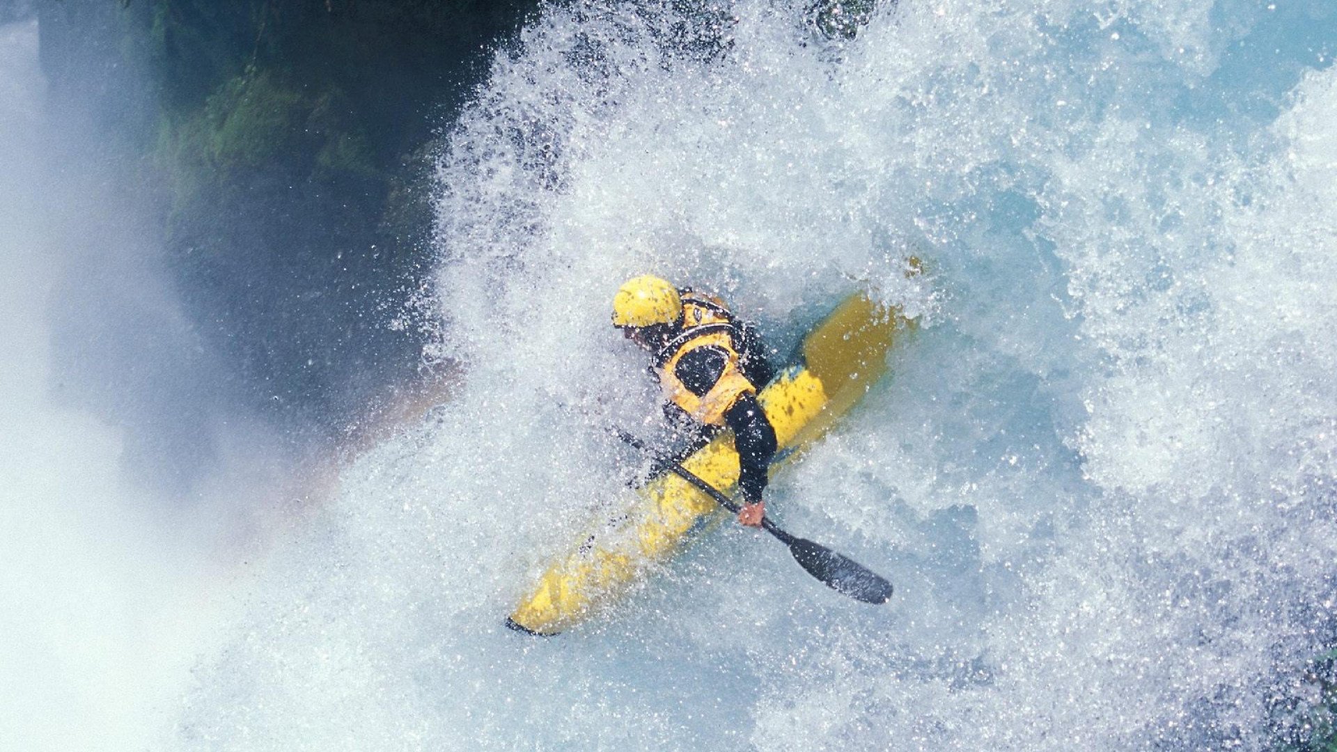 F1街道赛之夜，萨卡压力下完成爆发